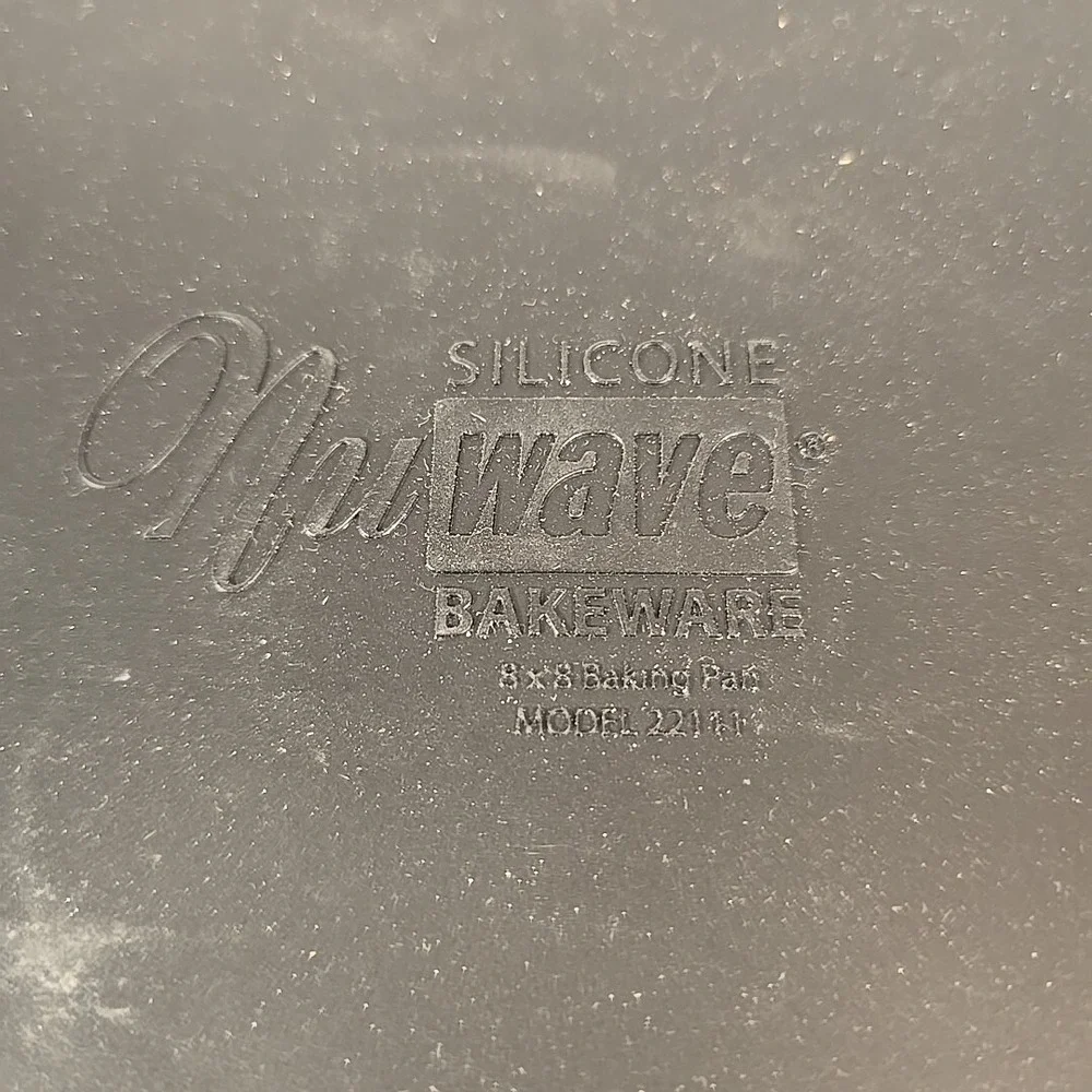 NuWave Silicone Bakeware Baking Set 8x8 Pan Divider Ring & 9
